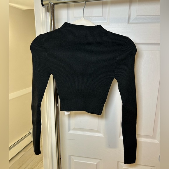 PLT black ring front cut out long sleeve knit - Picture 2 of 3